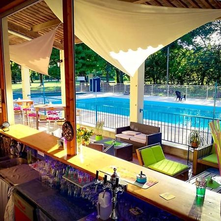 Camping Du Lion Bourg-Saint-Andéol Eksteriør bilde