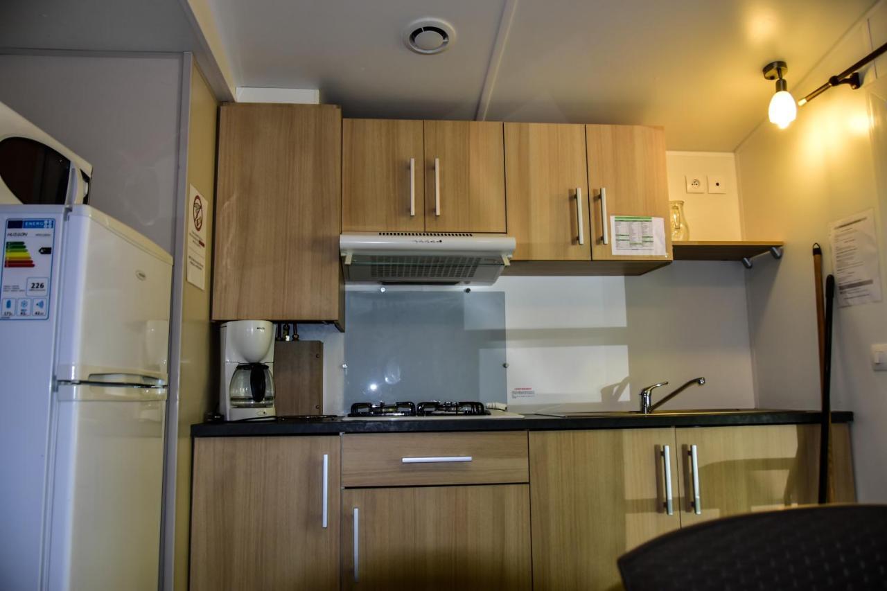Camping Du Lion Bourg-Saint-Andéol Eksteriør bilde