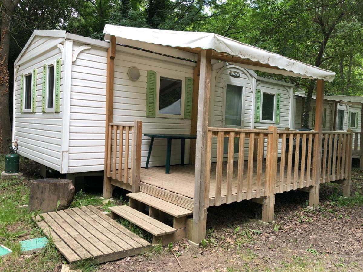 Camping Du Lion Bourg-Saint-Andéol Eksteriør bilde