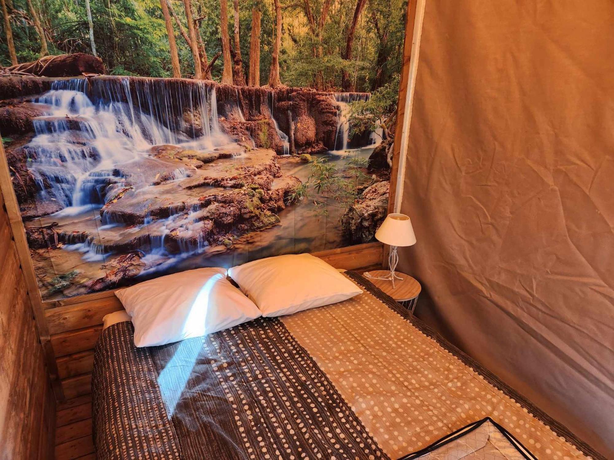 Camping Du Lion Bourg-Saint-Andéol Eksteriør bilde