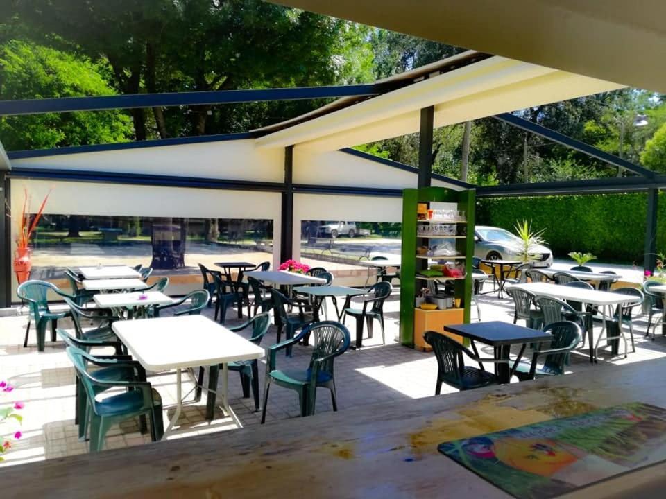 Camping Du Lion Bourg-Saint-Andéol Eksteriør bilde