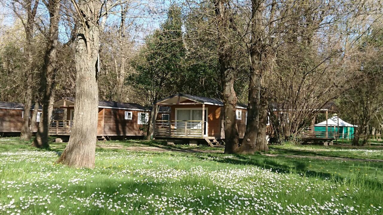 Camping Du Lion Bourg-Saint-Andéol Eksteriør bilde
