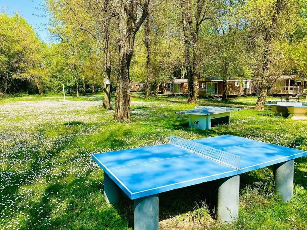 Camping Du Lion Bourg-Saint-Andéol Eksteriør bilde