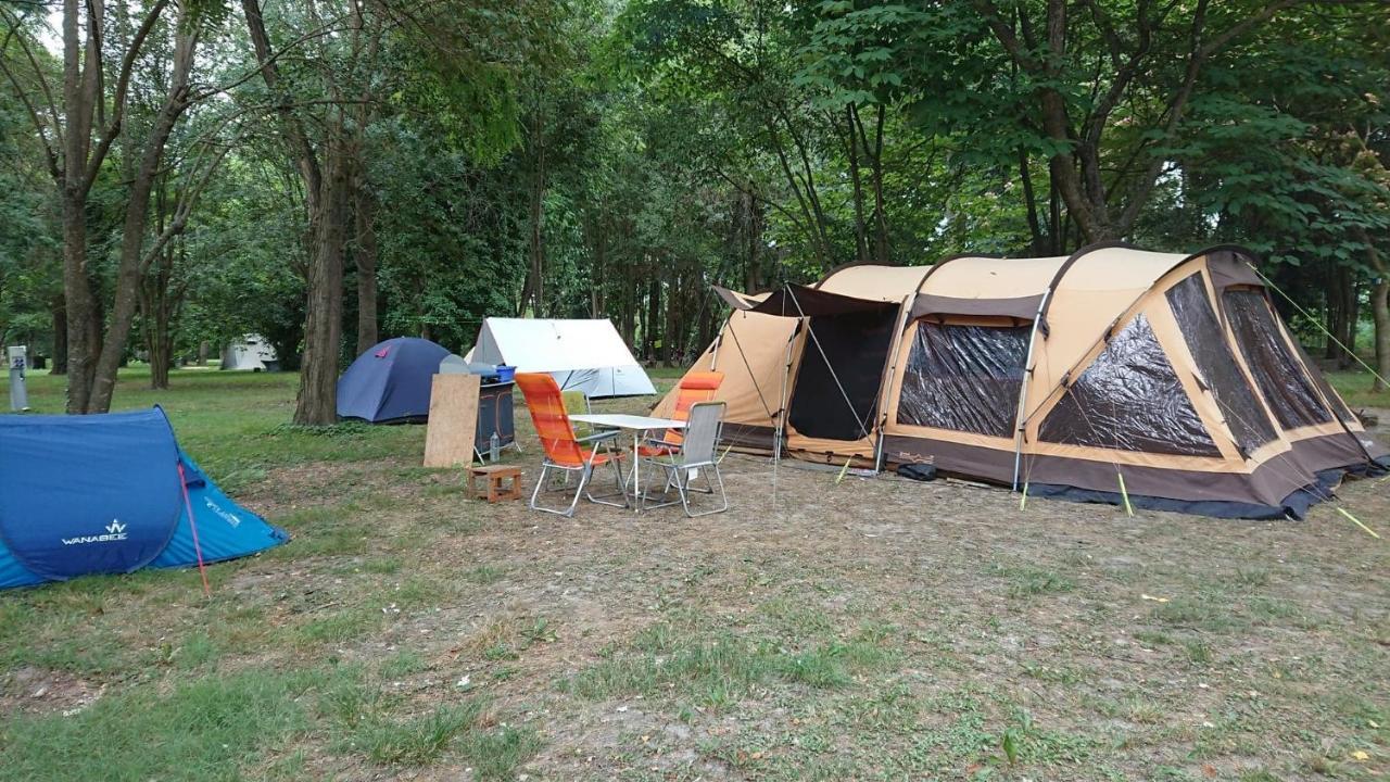 Camping Du Lion Bourg-Saint-Andéol Eksteriør bilde