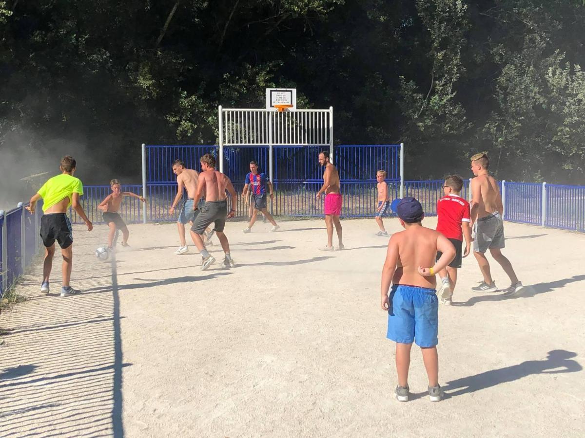 Camping Du Lion Bourg-Saint-Andéol Eksteriør bilde